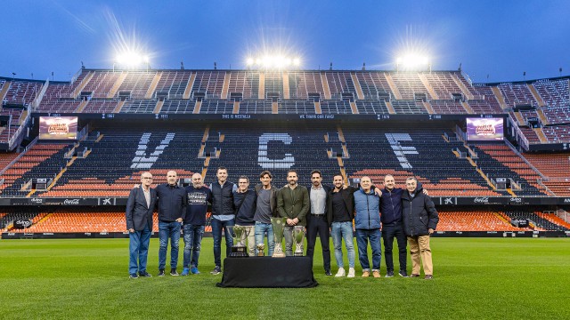 El mejor Valencia vuelve a Mestalla 20 años después para enfrentarse a leyendas de la Liga