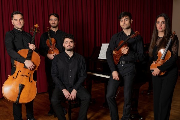 El Quinteto Dumka ofrece un concierto este viernes en Cartagena dentro del certamen 'Entre Cuerdas y Metales'