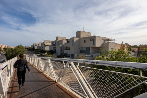 Alicante se adhiere al plan de vivienda del Consell con la cesión de tres solares al margen de Rabasa