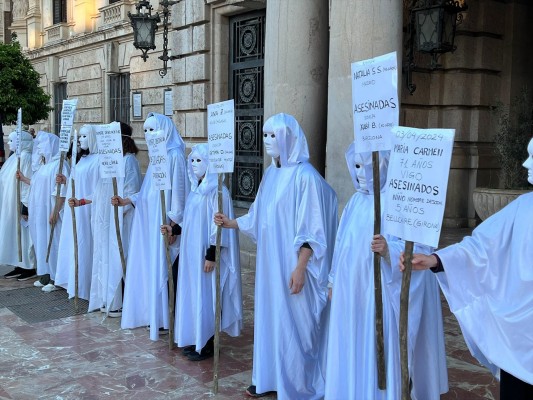 Una concentración recuerda a mujeres asesinadas por violencia machista: 