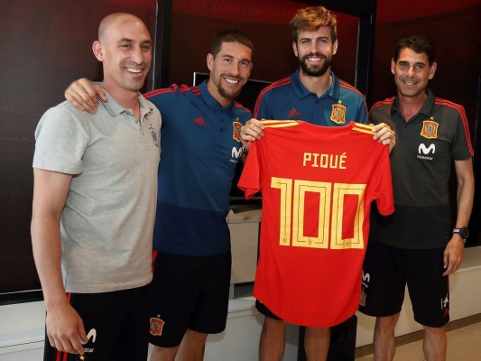La Guardia Civil quiere comprobar si Piqué pagó comisiones a Rubiales por la Supercopa
