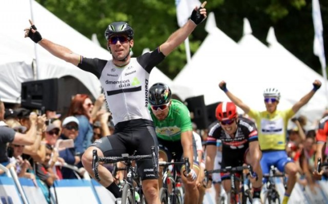 Cavendish suma su segunda etapa en el Tour