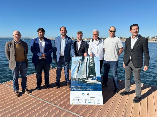 El circuito ETF26 trae de vuelta a Los Alcázares a los catamaranes voladores, los Fórmula 1 del mar