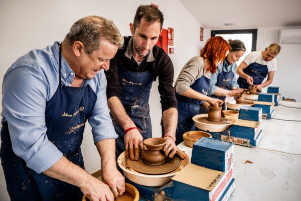 Agost celebra los Días Europeos de Artesanía con talleres de alfarería y de puertas abiertas de museos