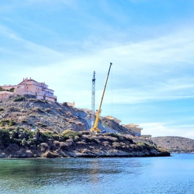Juzgan a dos mujeres acusadas de paralizar las obras en un chalé en la Cala del Pino hace un año 