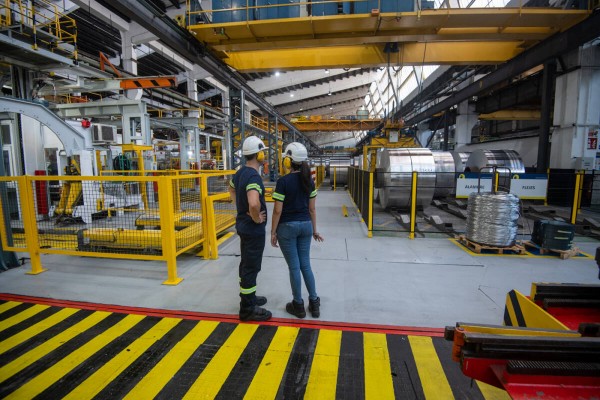 Luz verde desde el Consell para los tres nuevos hornos de Aludium en Alicante