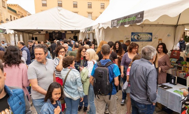 La Feria del Libro de Elche será del 19 al 21 de abril y contará con cinco autores premiados de 2023