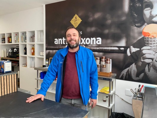 El nieto de un fundador de Helados Alacant trae a Alcoy los sabores de Antiu Xixona