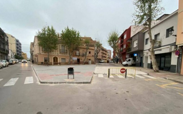 Dénia saca a licitación las obras de renovación de aceras y asfaltado de calles y viales de la ciudad