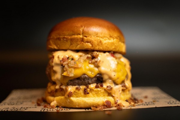 Los alicantinos eligen a The Vicbros Burger para ir a la final de The Champions Burger