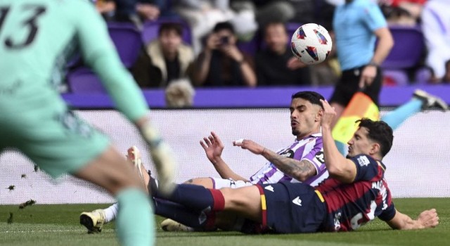 El Levante tiene nueve jornadas para remontar nueve puestos si quiere subir