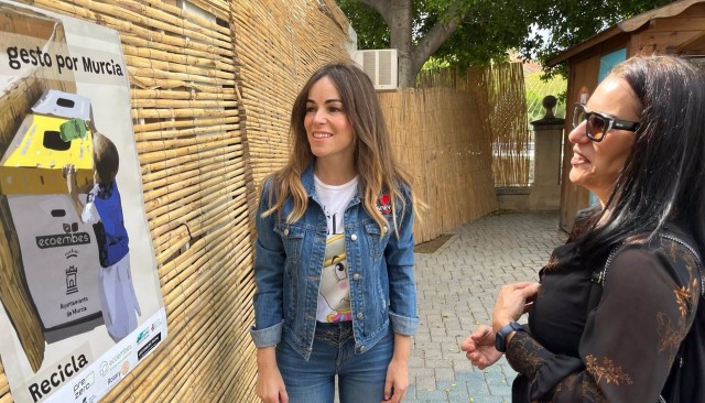 Cerca de 300 operarios y un centenar de vehículos forman el dispositivo de limpieza del Bando de la Huerta