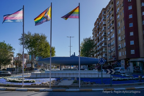 PP y Vox, aliados en el Gobierno de Cartagena, chocan por las banderas izadas con motivo del Día Internacional de la Visibilidad trans