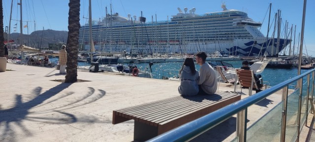 Más de 3.500 pasajeros a bordo del Sky Princess hacen parada en Cartagena