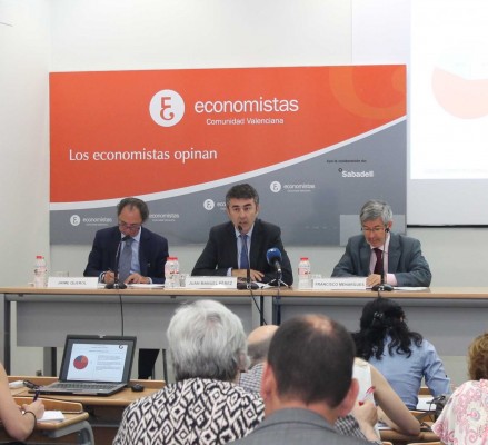 Los economistas valencianos destacan el impacto positivo del Corredor Mediterráneo en la Comunitat