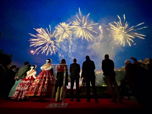 Murcia da comienzo a sus esperadas Fiestas de Primavera con la apertura de 36 barracas 