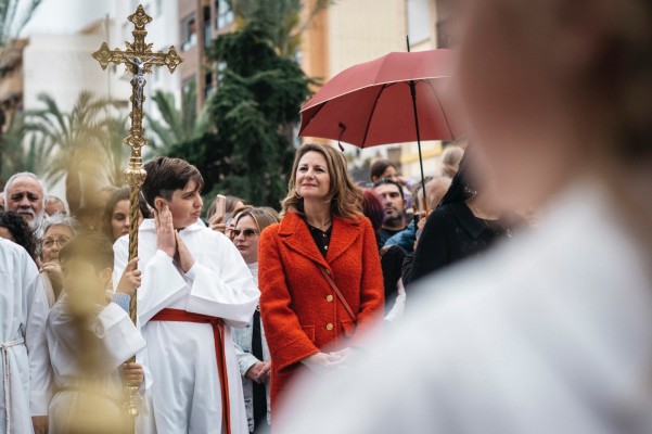 Castelló culmina la Semana Santa con sentidos encuentros en la Plaza Mayor y el Grau