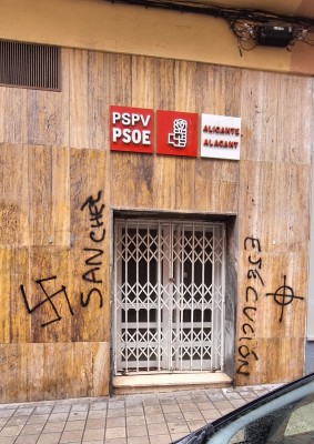 El PSOE de Alicante denuncia un nuevo ataque vandálico contra la sede socialista
