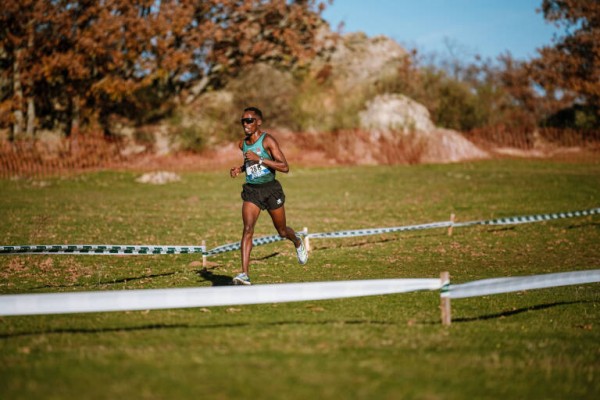 Ndikumwenayo, atleta del Playas de Castellón, finaliza noveno en el Mundial de Cross de Belgrado