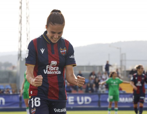 El Levante defiende su tercera plaza en Liga F en la visita del líder