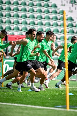 El Elche busca en A Malata regresar a las posiciones de ascenso directo a LaLiga EA Sports