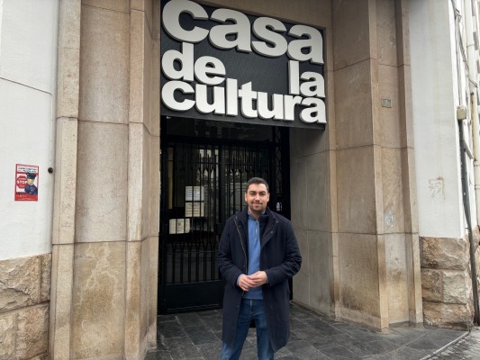 Almassora ofereix a l'abril una repleta agenda cultural amb circ, teatre, monòlegs i música
