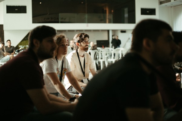 Empresas tecnológicas promueven talleres y charlas sobre innovaciones en Hackathon Castellón