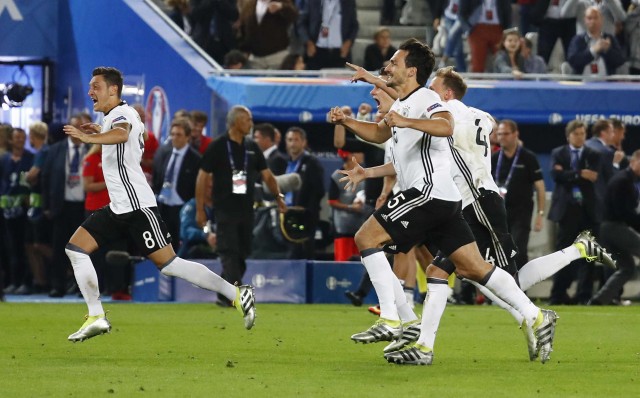Una Alemania con bajas quiere volver a colarse en la fiesta del anfitrión