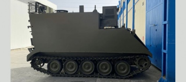 SDLE entrega al Ejército de Tierra el último blindado TOA que ha transformado en PC Bon
