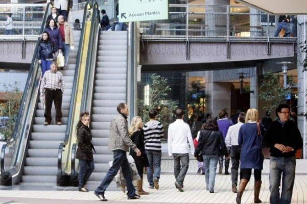 Los comercios de grandes superficies abren el 29 y 31 de marzo en toda la Comunitat