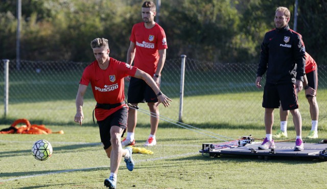 El Atlético inicia la pretemporada a la espera del fichaje de un delantero