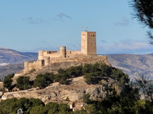 Dos soldados y el rey Jaume I darán la bienvenida a los visitantes del castillo de Biar