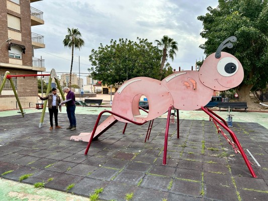 El Campello revisa sus parques y jardines para ordenar un calendario de reformas y mejoras 