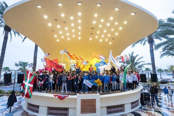 Más de 150 regatistas disputan en Alicante el Campeonato de España de Optimist
