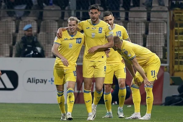 Roman Yaremchuk se clasifica para la Eurocopa