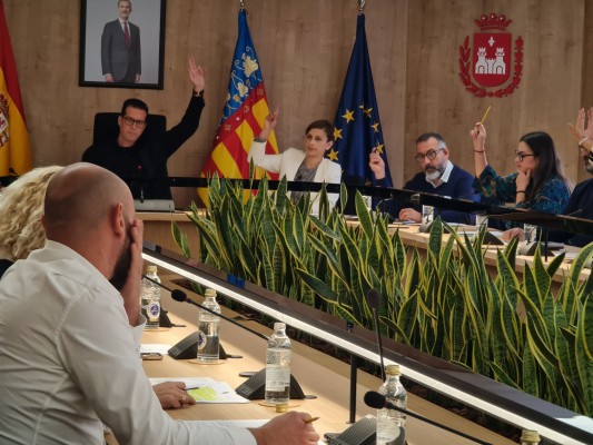 Elda regula las plantas solares: protege el entorno natural y las viviendas en suelo no urbanizable