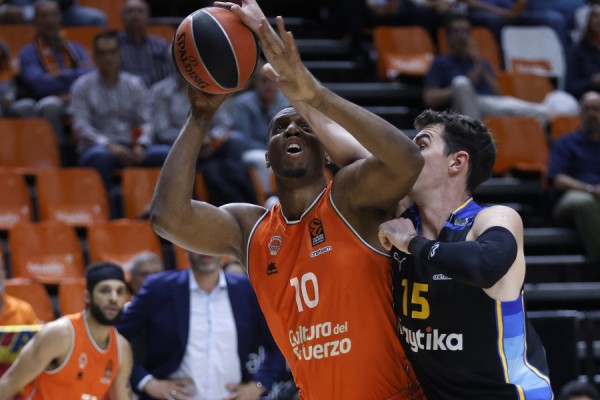 El Valencia visita en Serbia al recuperado Maccabi sin apenas margen de error