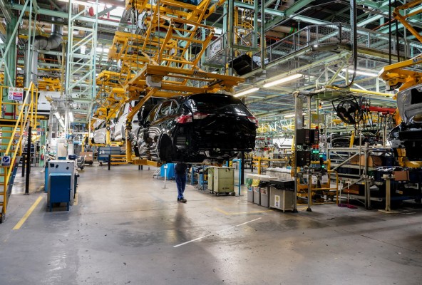 Los coches híbridos, posible tabla de salvación para Ford Almussafes en su día clave
