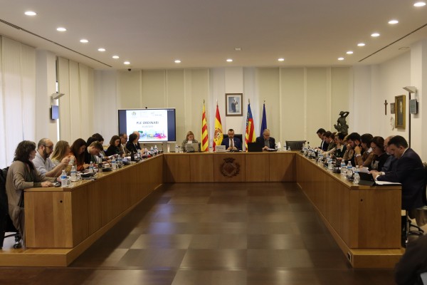 Vila-real se une contra la agresión en la Magdalena y reivindica al Gobierno ayudas para la cerámica
