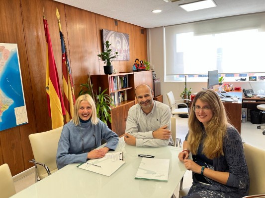 Trabajadores sociales y Conselleria apuestan por reforzar las plantillas para ayudar a los ayuntamientos