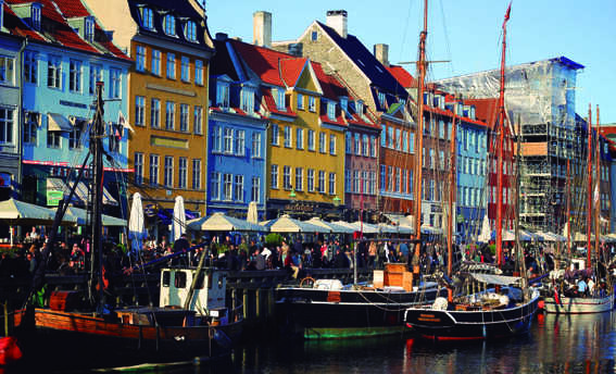 El puerto de Nyhavn,
en plena ebullición. (XAVI MORET) - 