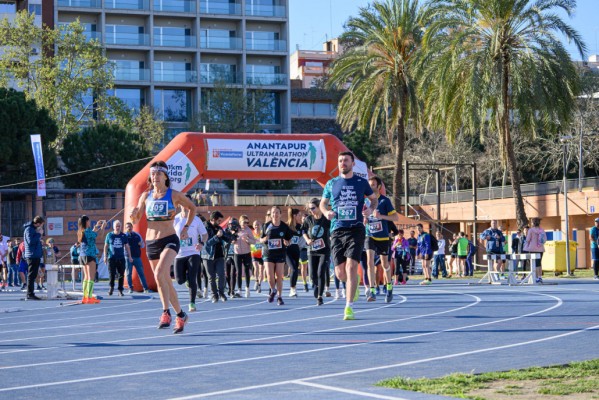 Correr para ayudar a otros: llega la tercera edición de la ‘Carrera Solidaria 1km1vida | Ciudad de València’