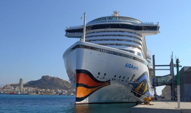 Los cruceros generarán un impacto de 60 millones en Alicante con las 96 escalas previstas en 2024