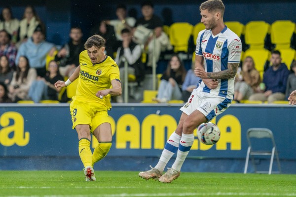El Leganés hace de líder, remonta 'in extremis' en La Cerámica y hunde aún más al Villarreal B 