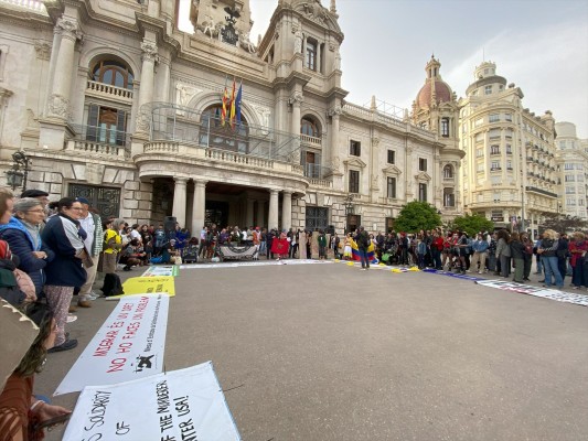 Una concentración en València reclama 