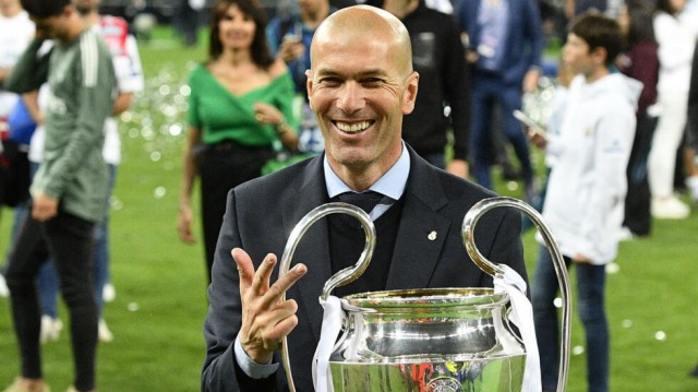Zidane, el más clamado tras su vuelta al Bernabéu después de más de 1.000 días