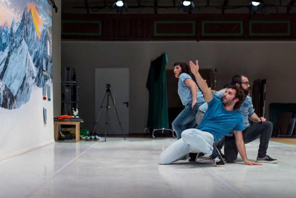 Teatro comunitario y de la terreta: la nueva temporada sobre las tablas de Las Naves