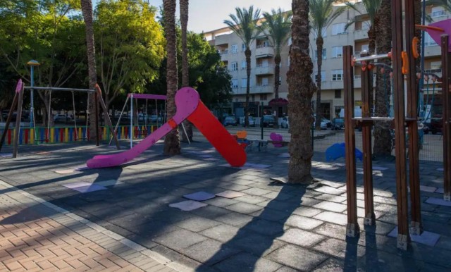 Orihuela recurre a un contrato menor para el arreglo de parques por 33.000 euros