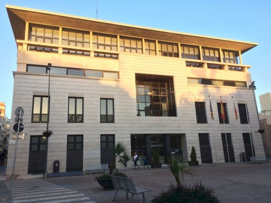 Burriana ahorrará 1 millón con el nuevo contrato de iluminación que ejecutarán Ferrovial y Endesa