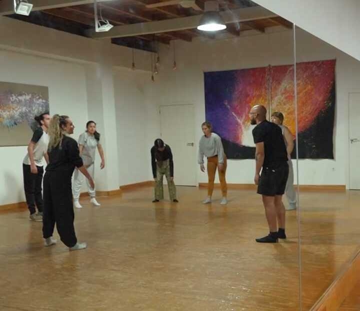 La asociación La Simulación lanza una nueva promoción de cursos artísticos asequibles